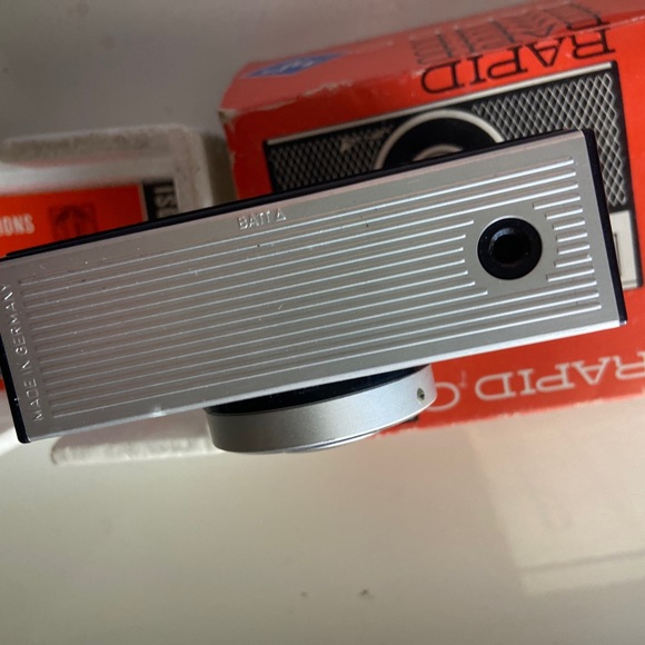 Vintage Agfa-Gevaert Isoflash-Rapid C Camera - Picture 4 of 11